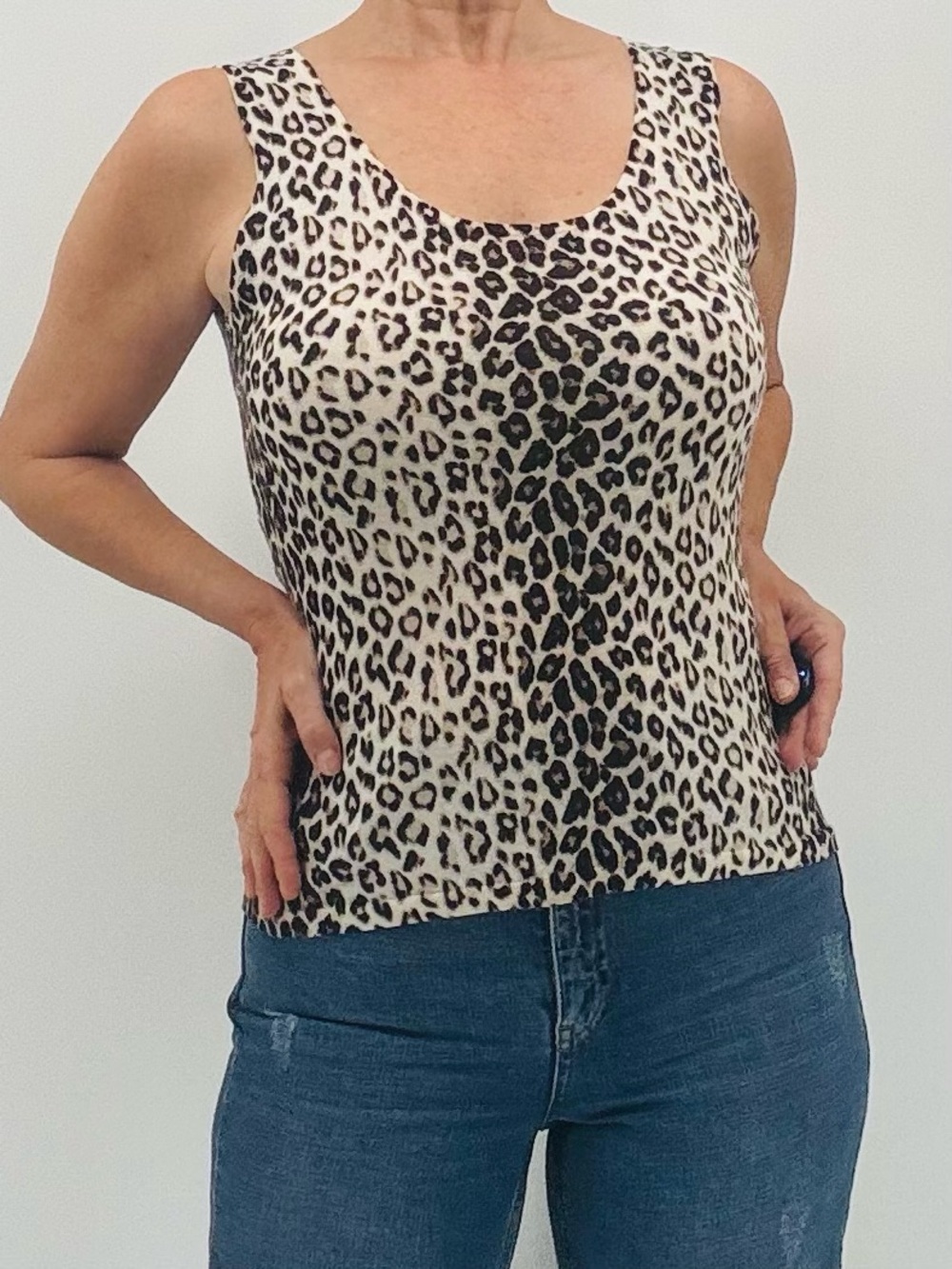 Neiman Marcus The Cashmere Collection Leopard Print 100% Cashmere Sleeveless Top